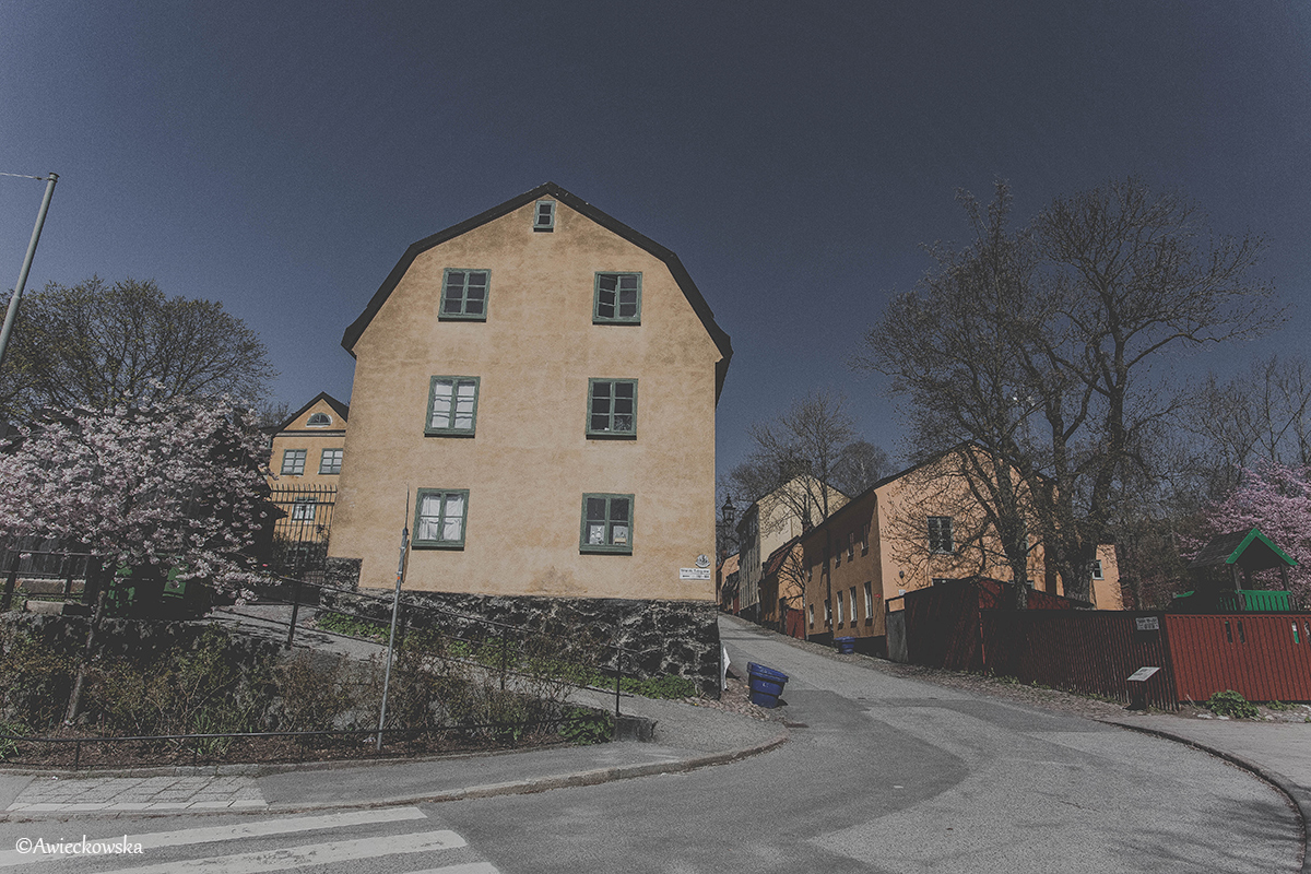 Yttersta tvärgränd – robotnicza uliczka w Sztokholmie.